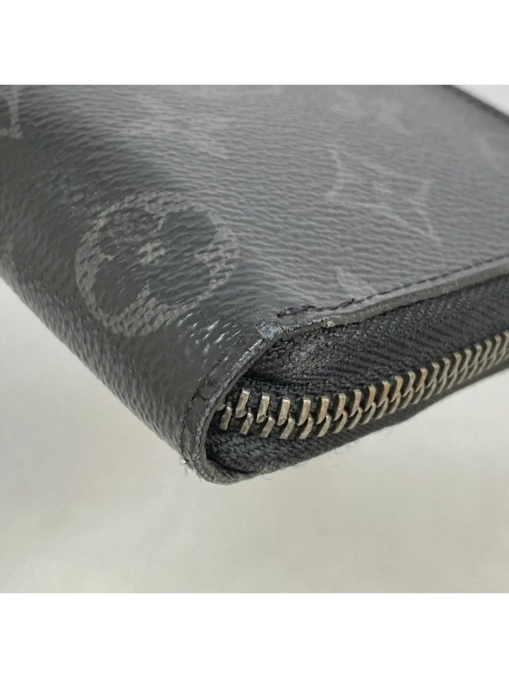 Louis Vuitton Wallet Monogram Eclipse Zippy Vertical Black